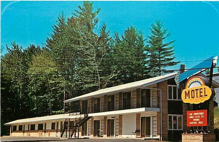 Rainbow Motel - Old Postcard Photo